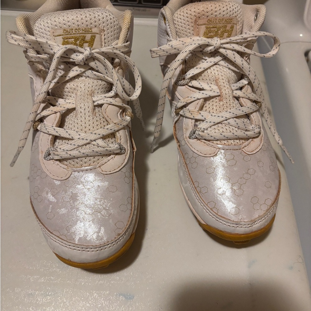 Nike White and Gold Sneakers